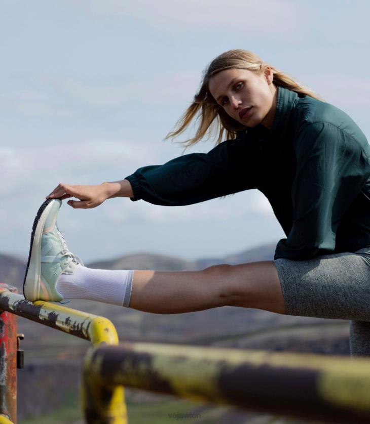 8JL44271Veja Condor 2 Alveomesh Matcha Menthol