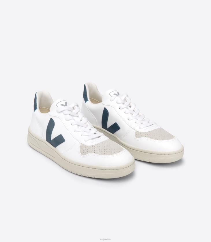 8JL44235Veja V-10 CWL White California