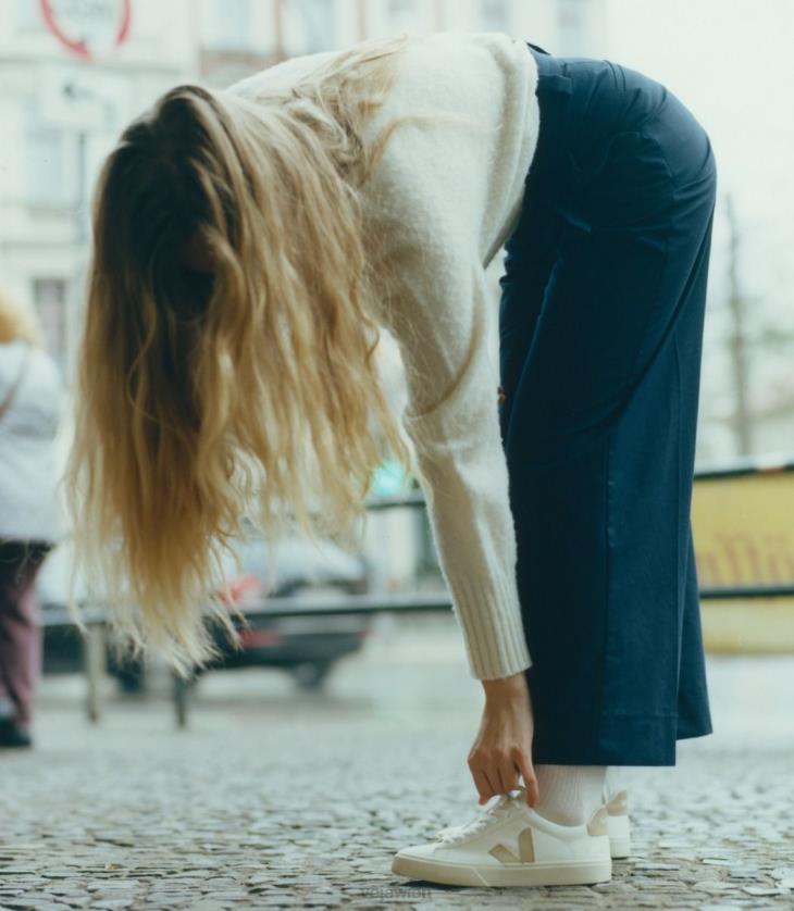 8JL4423Veja Campo chromfreies Leder mandelweiß