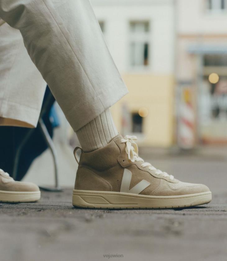 8JL4483Veja V-15 Wildleder Dune Pierre